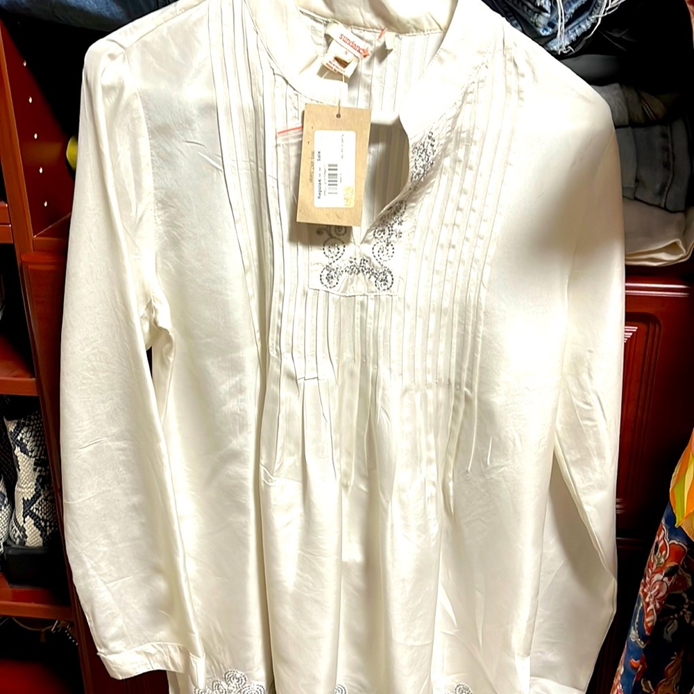 Sundance boutique Silk blouse NWT